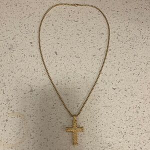 Elegant Gold Cross Pendant Necklace